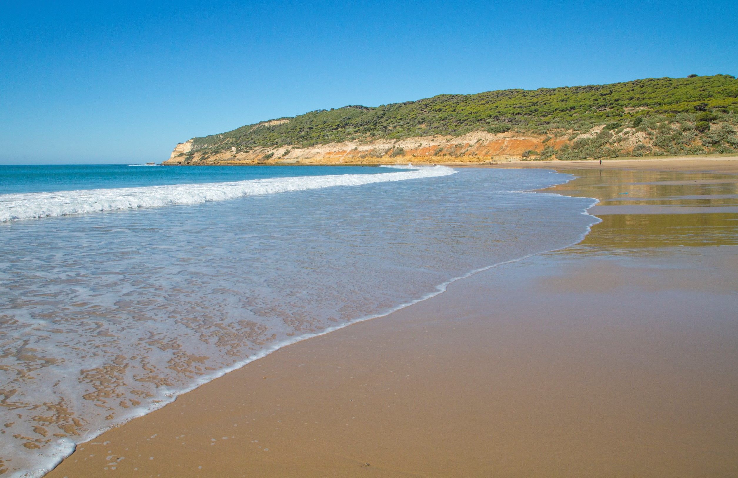 Playa de la Hierbabuena en Barbate. Una ruta de cuatro horas entre dos famosas playas de la costa de Cádiz