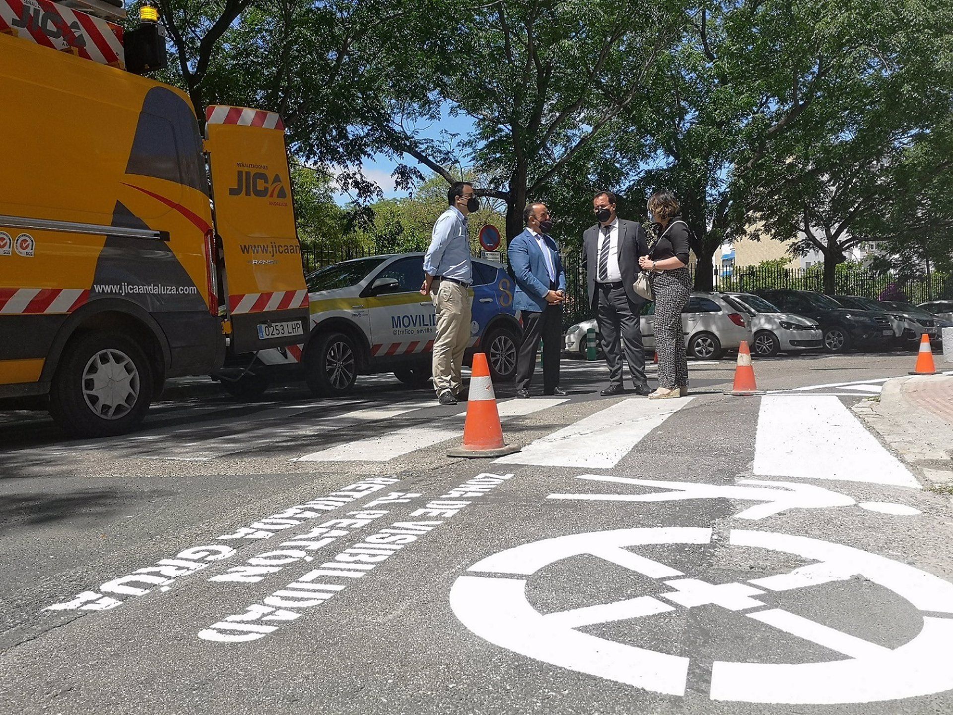 Trabajos de señalización y seguridad vial en Sevilla.