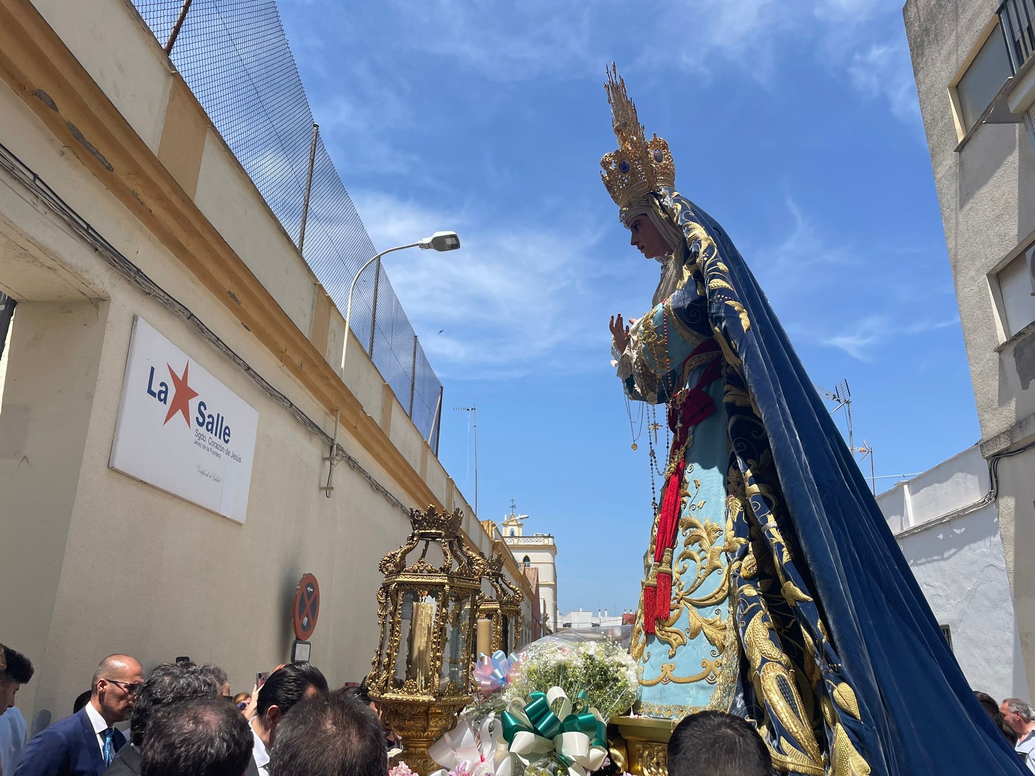 Nuestra Señora de la Estrella entrando en Mundo Nuevo el 23 de mayo.    FRANCISCO HOLGADO