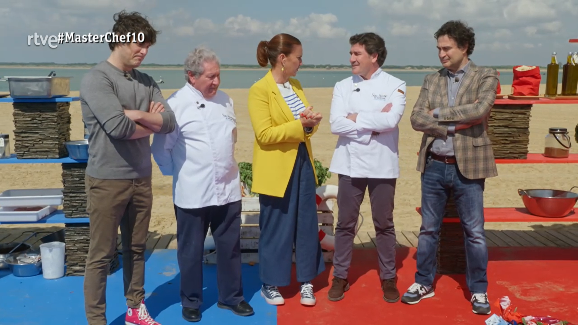 Paco y César Hermoso, de Casa Bigote, junto al jurado de MasterChef.