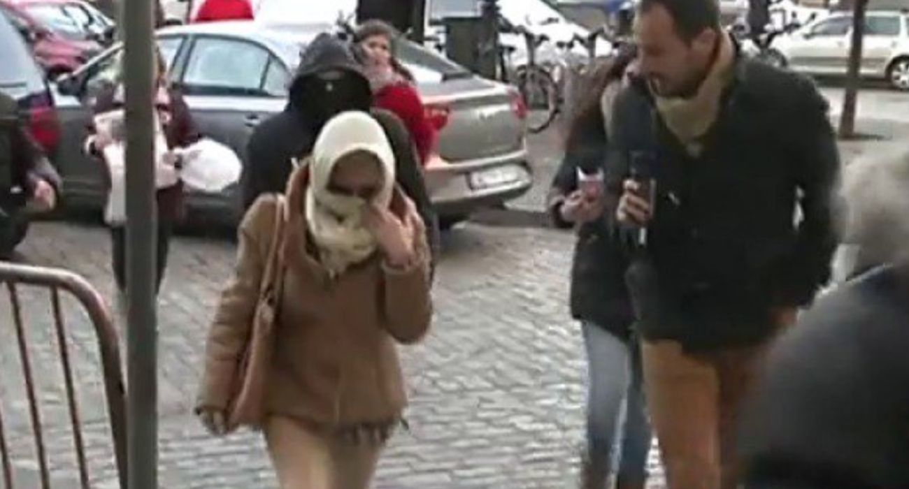 Rosalía García y su hijo, 'El Cuco', en una visita a los juzgados. Rosalía García y su hijo, 'El Cuco', en una visita a los juzgados.