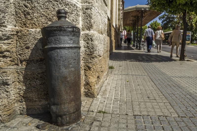Un cañón en el casco antiguo de Cádiz. FOTO: TURISMO CÁDIZ. 
