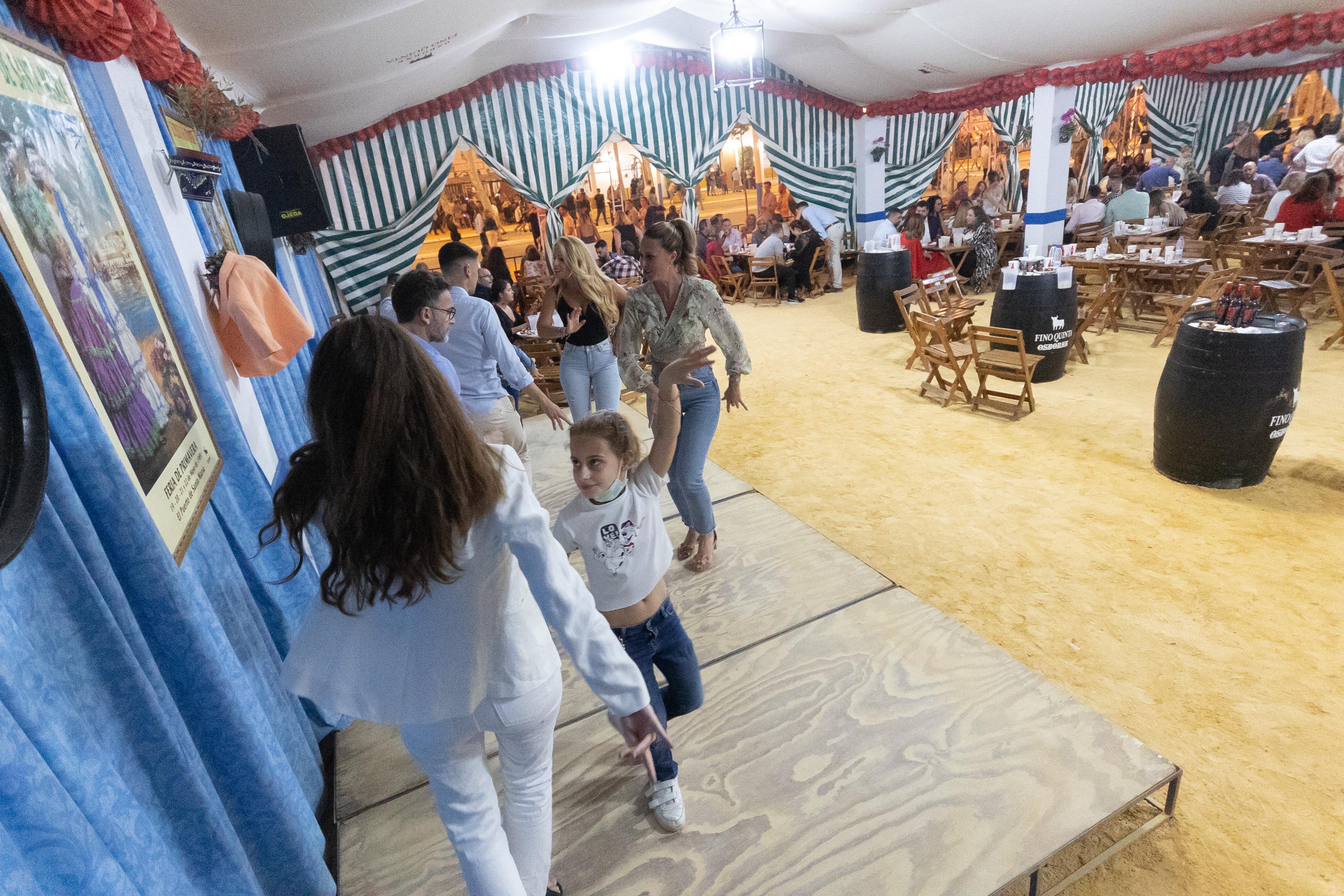 Sevillanas en la Feria de El Puerto en una edición pasada.