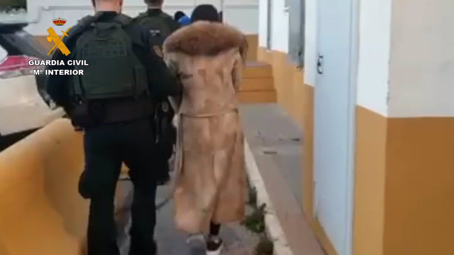 Uno de los detenidos por el secuestro de una persona en Mijas (Málaga) pertenecientes a una red criminal de narcos, en una imagen de la Guardia Civil.
