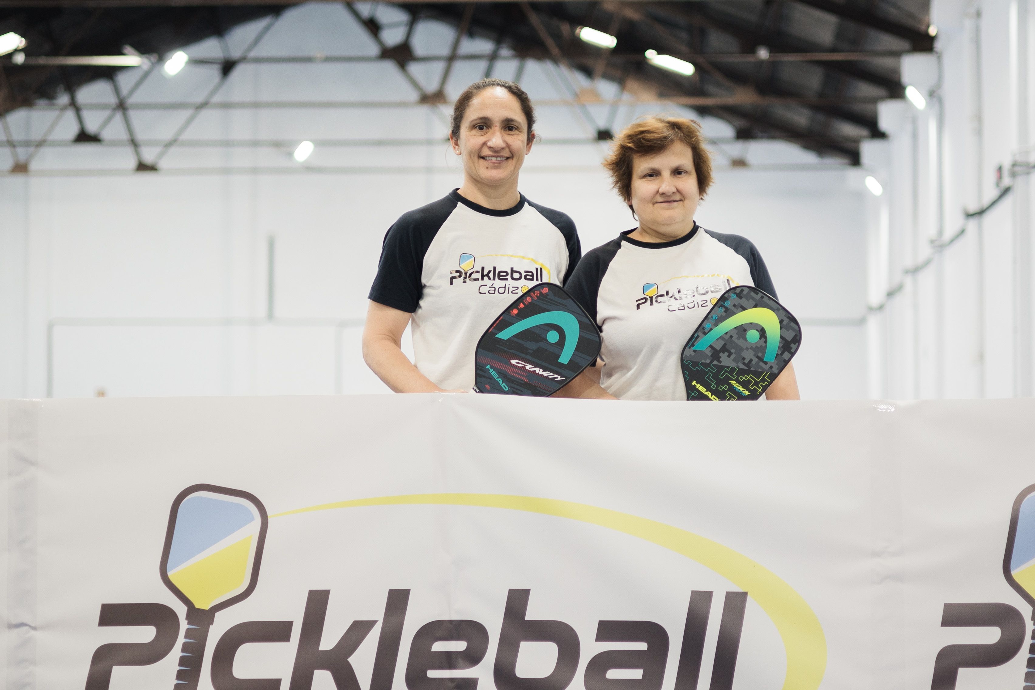 Vanesa y Elena en el interior del centro ubicado en la calle Ciudad de San Roque, Cortadura.