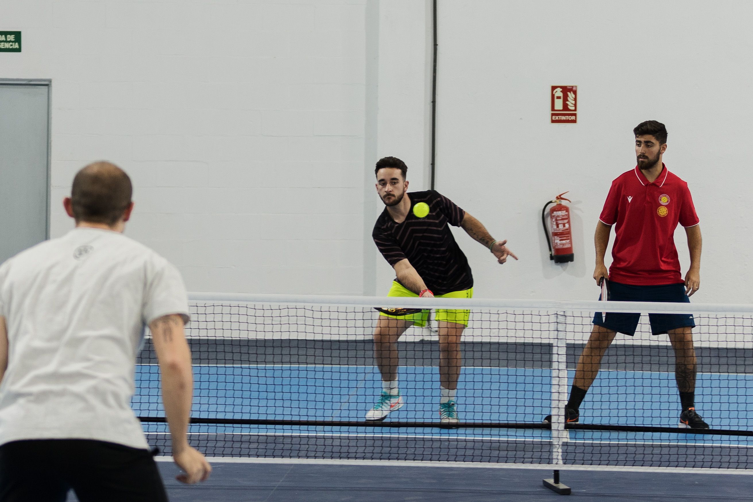 Varios jugadores durante un partido.