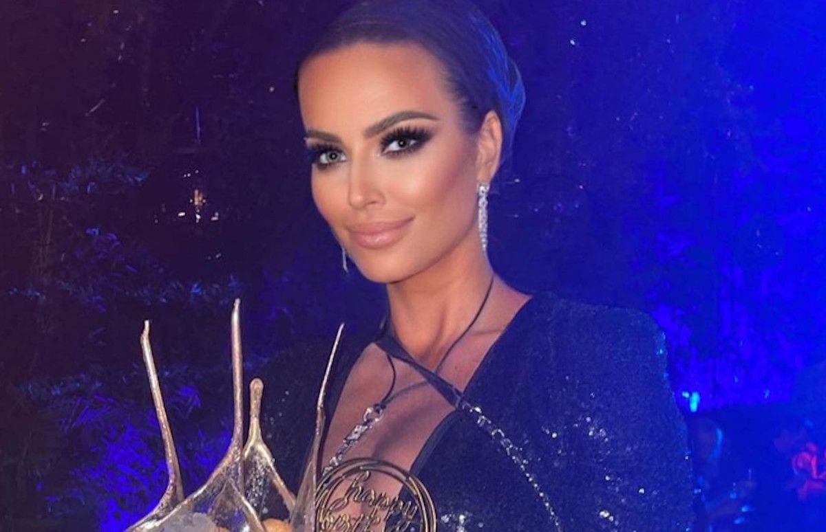 Fallece la exmujer del tío del emir de Qatar, Kasia Gallanio.