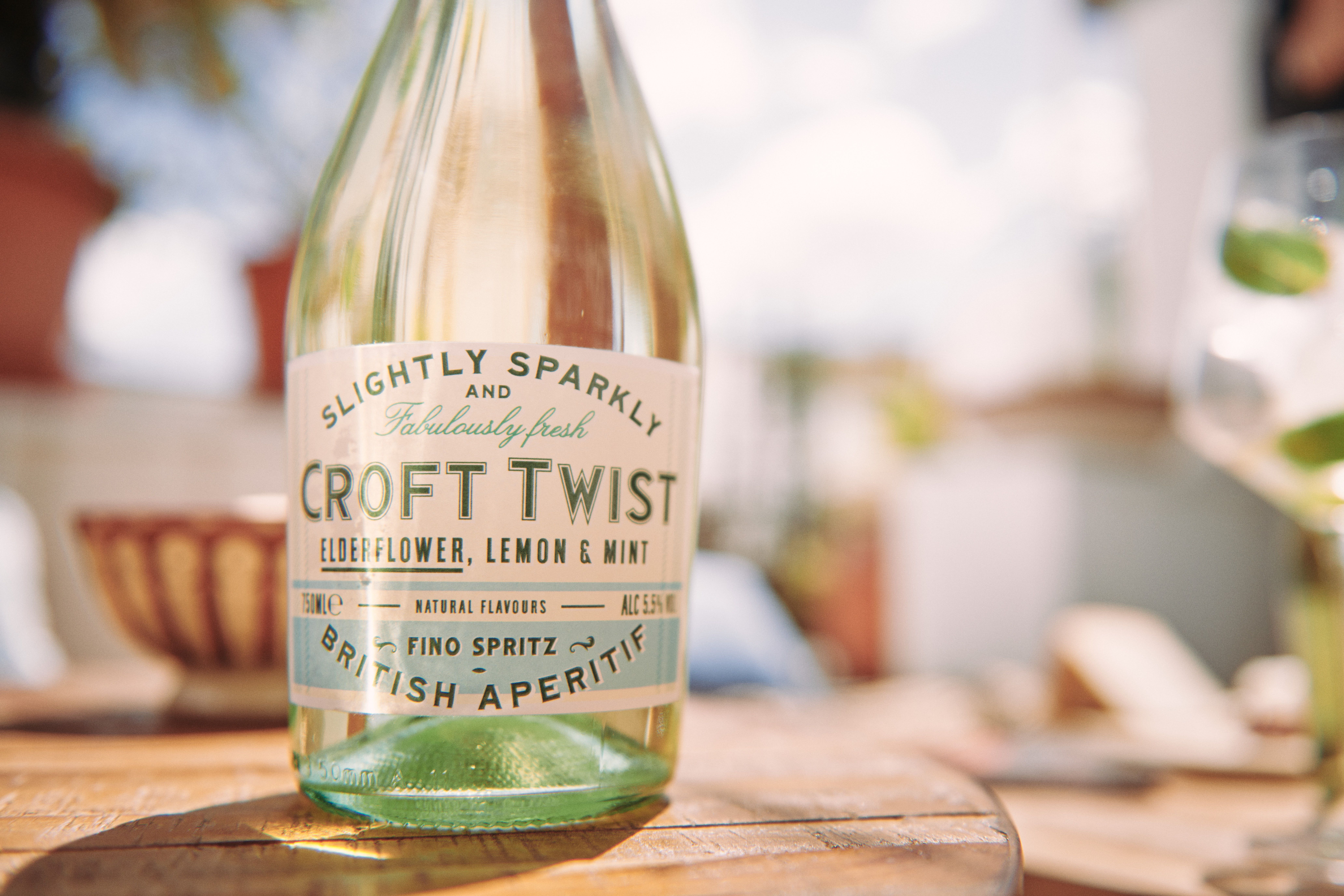 Croft Twist es el wine spritz único que mezcla el carácter del Fino Croft con un toque de hierbabuena.