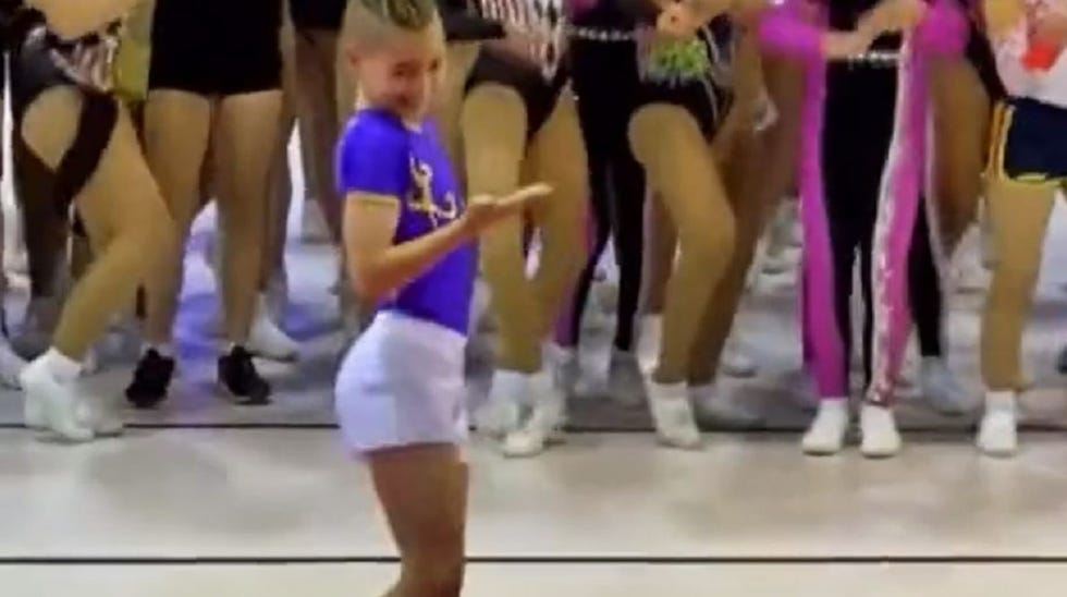 A Chanel le sale un duro competidor: el baile de 'SloMo' de un niño deja a las redes boquiabiertas 