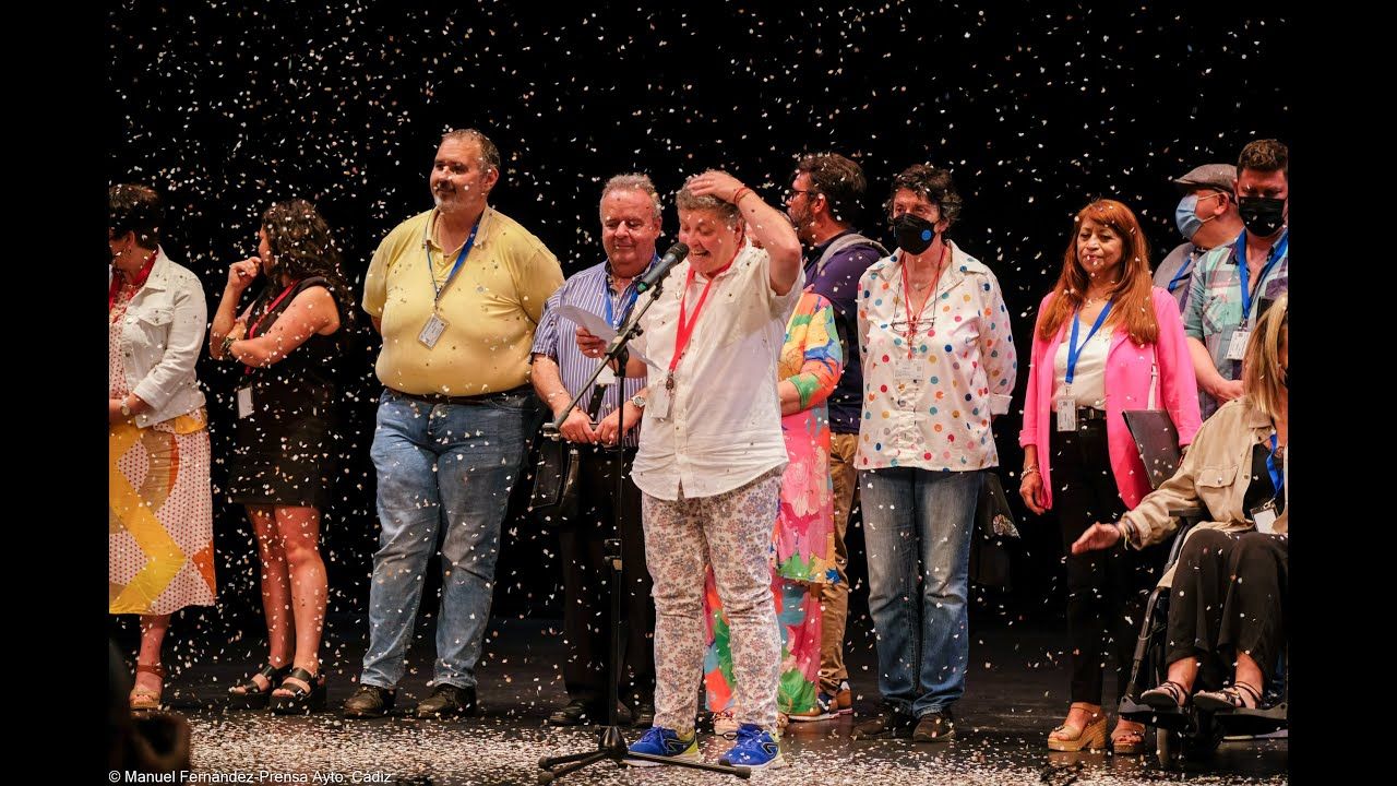 El jurado, dando a conocer a los finalistas del COAC 2022.