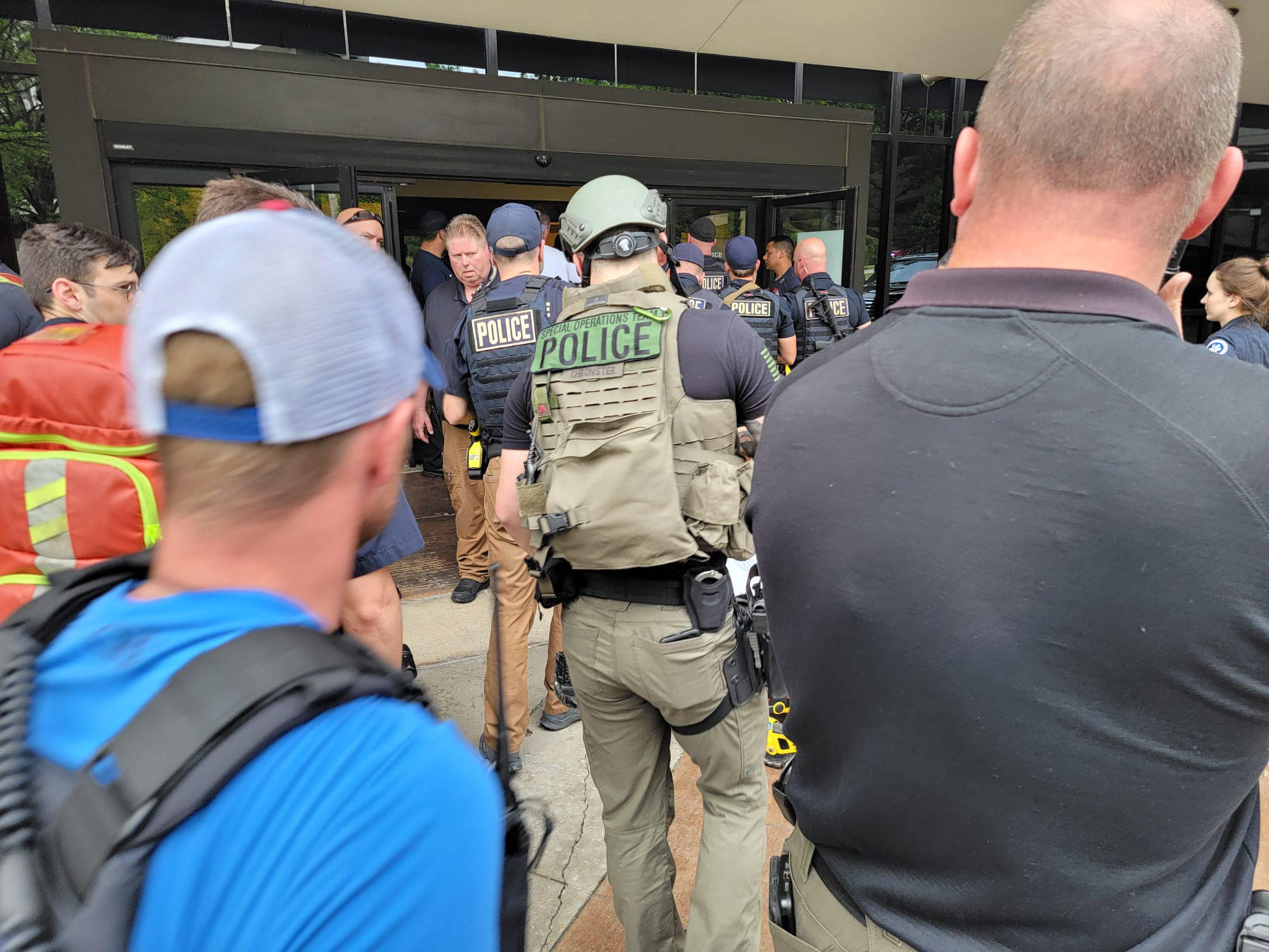 Una imagen del tiroteo en un hospital de EEUU (Tulsa, Oklahoma) de un usuario de Twitter.