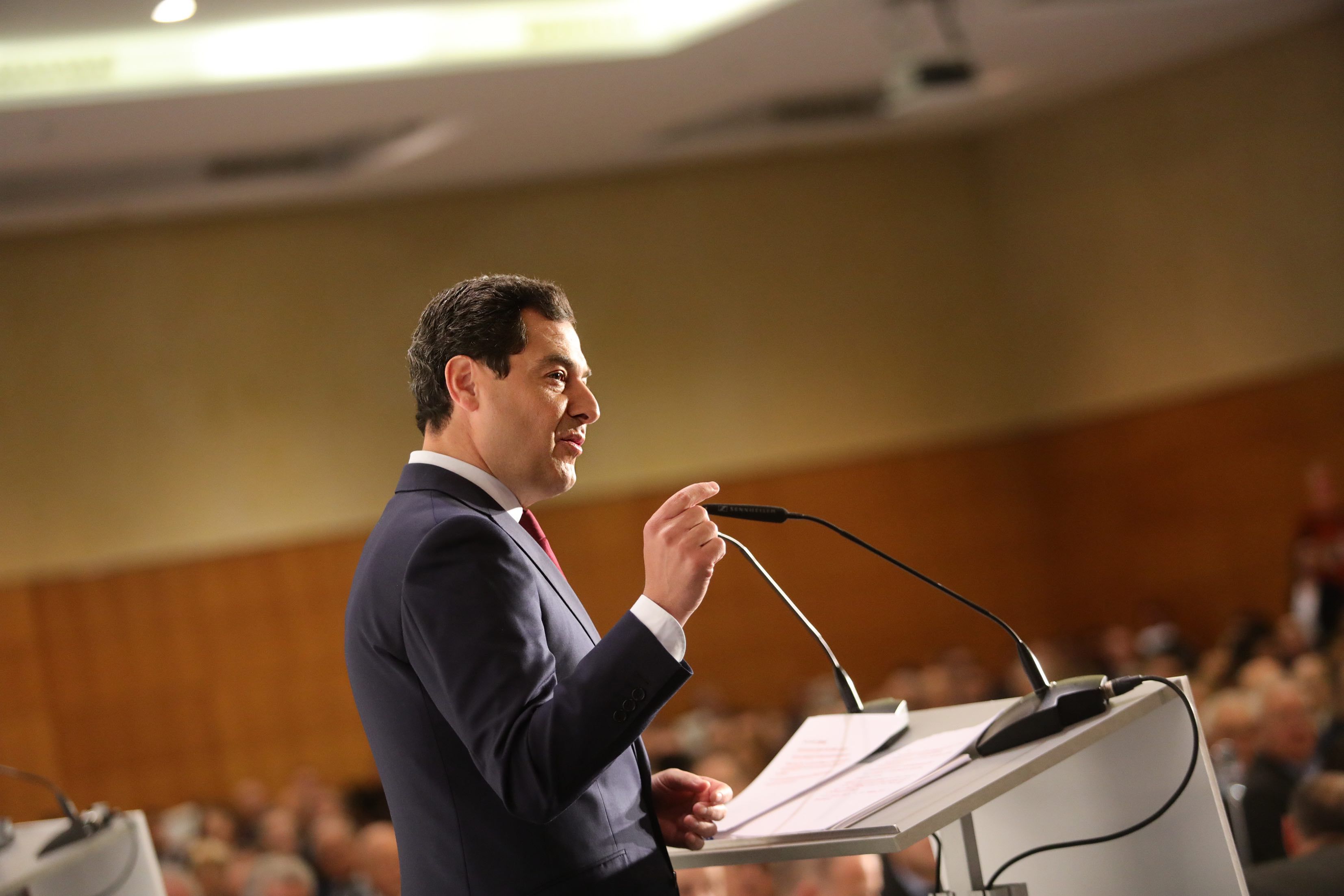 Juanma Moreno, en un acto este lunes en Málaga.