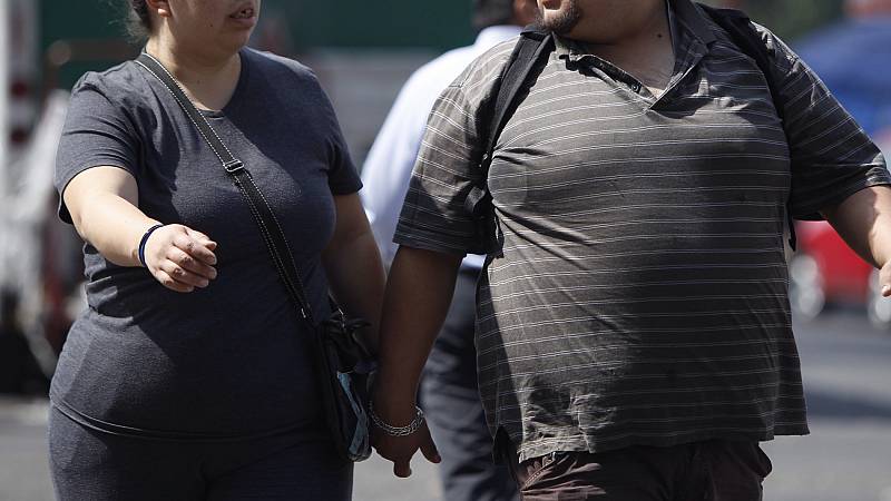 Una inyección puede ayudar a las personas obesas a reducir su peso.   RTVE