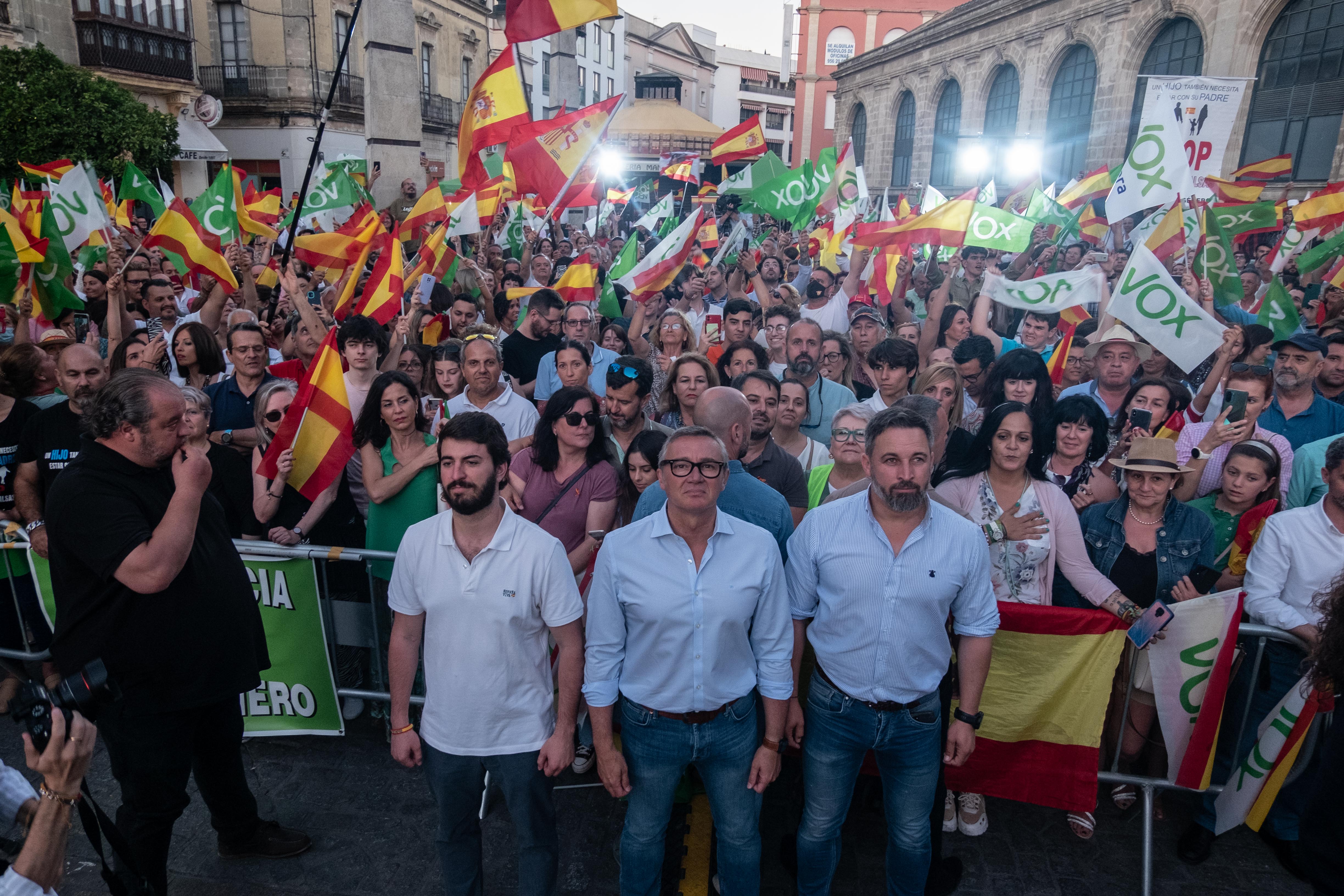 Abascal y Gavira, de Vox, en un acto en Jerez.