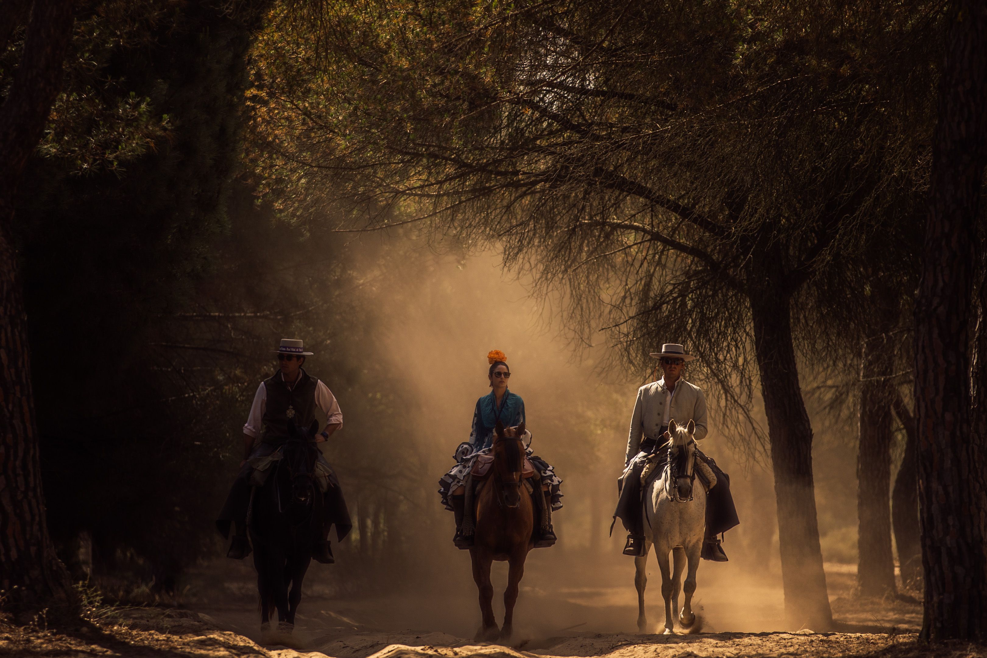 Llegada y ambiente de sábado en la aldea del Rocío