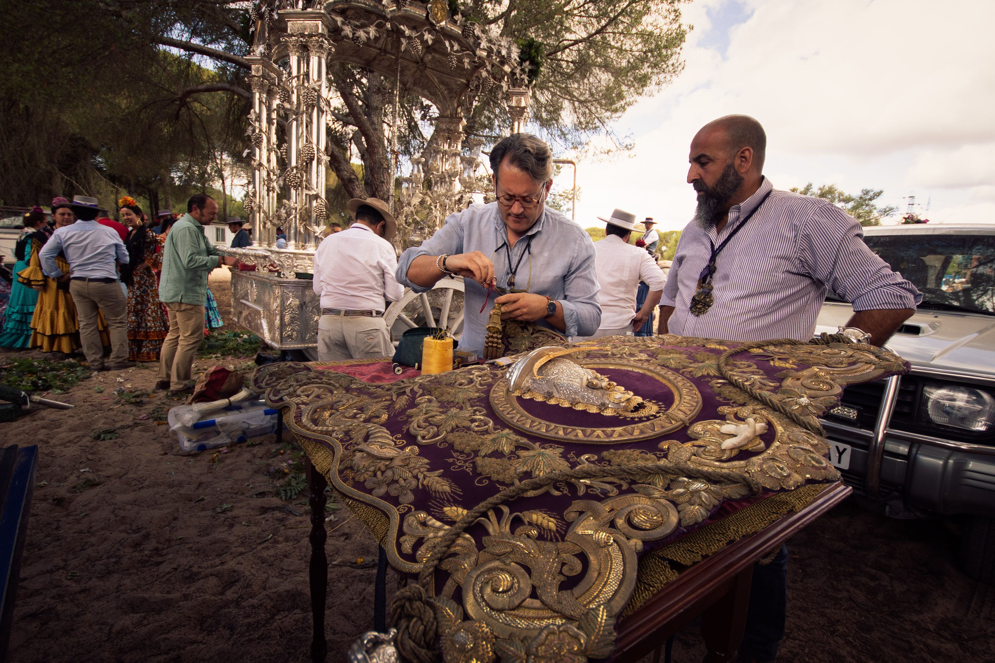 Llegada y ambiente de sábado en la aldea del Rocío