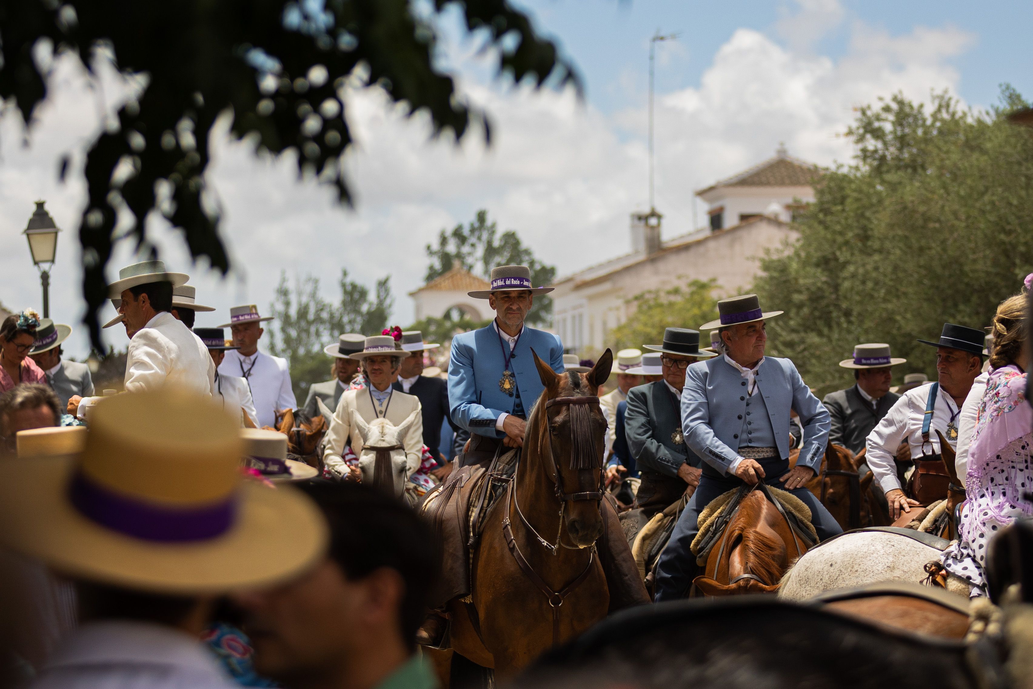 Llegada y ambiente de sábado en la aldea del Rocío