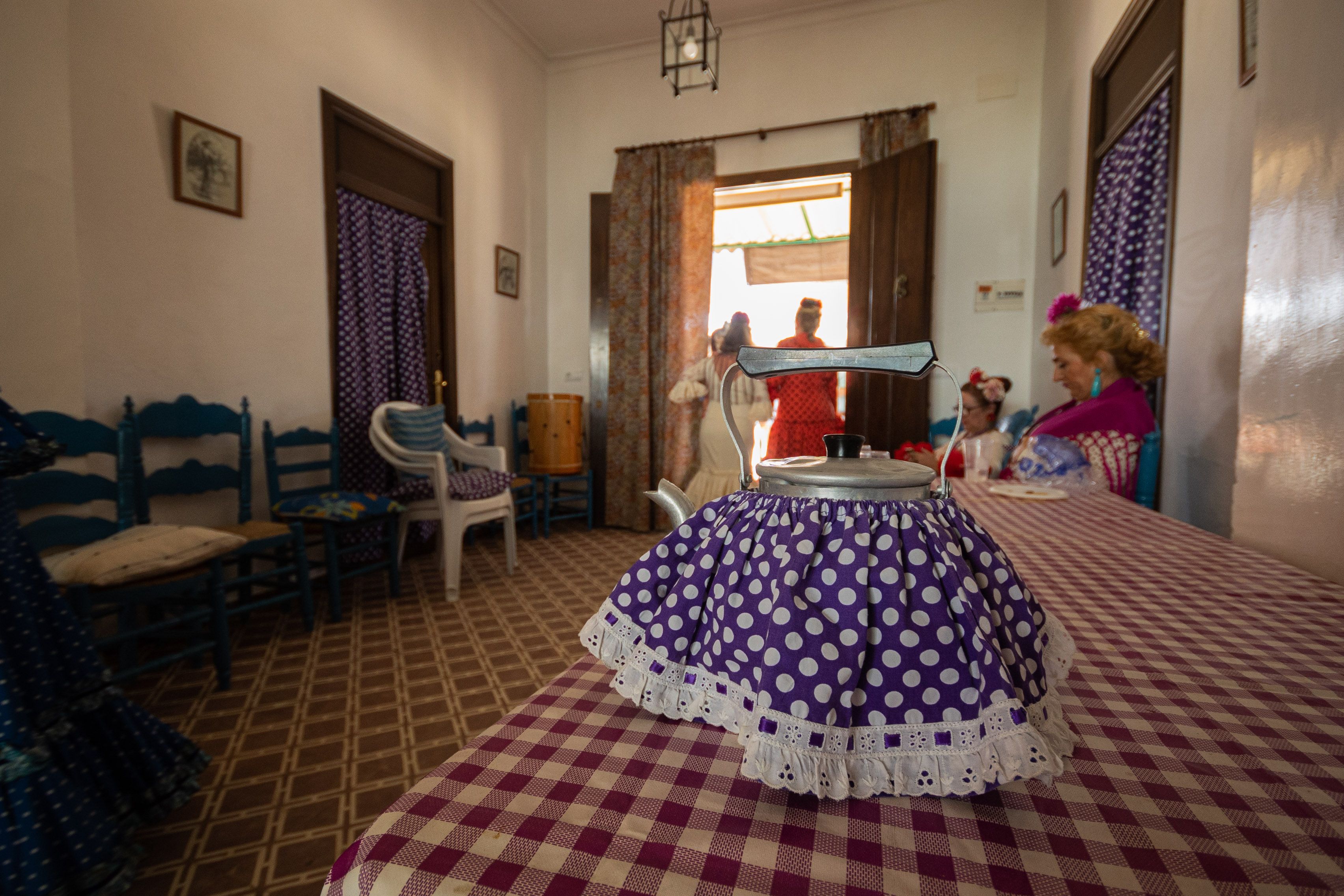 Llegada y ambiente de sábado en la aldea del Rocío
