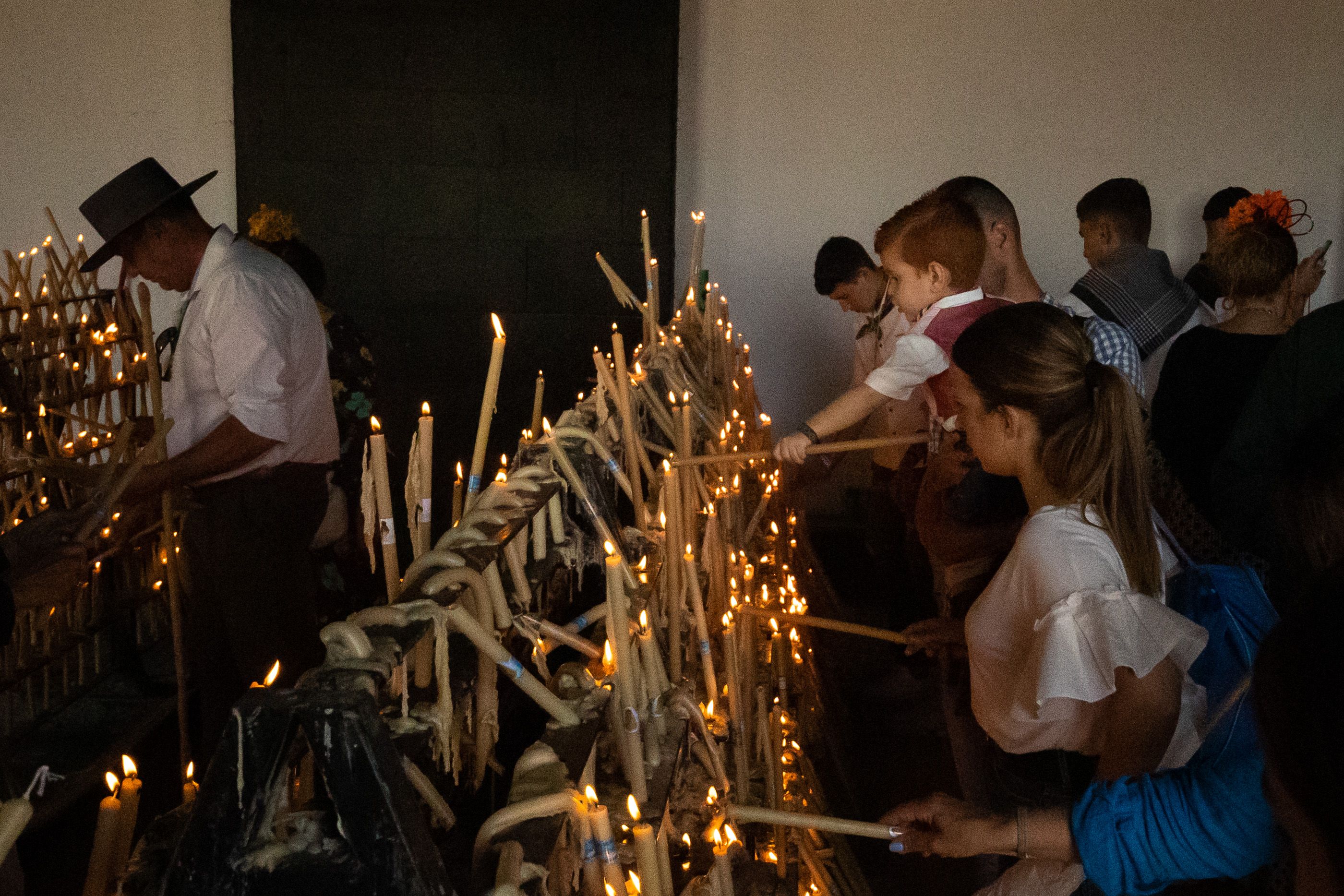 Llegada y ambiente de sábado en la aldea del Rocío