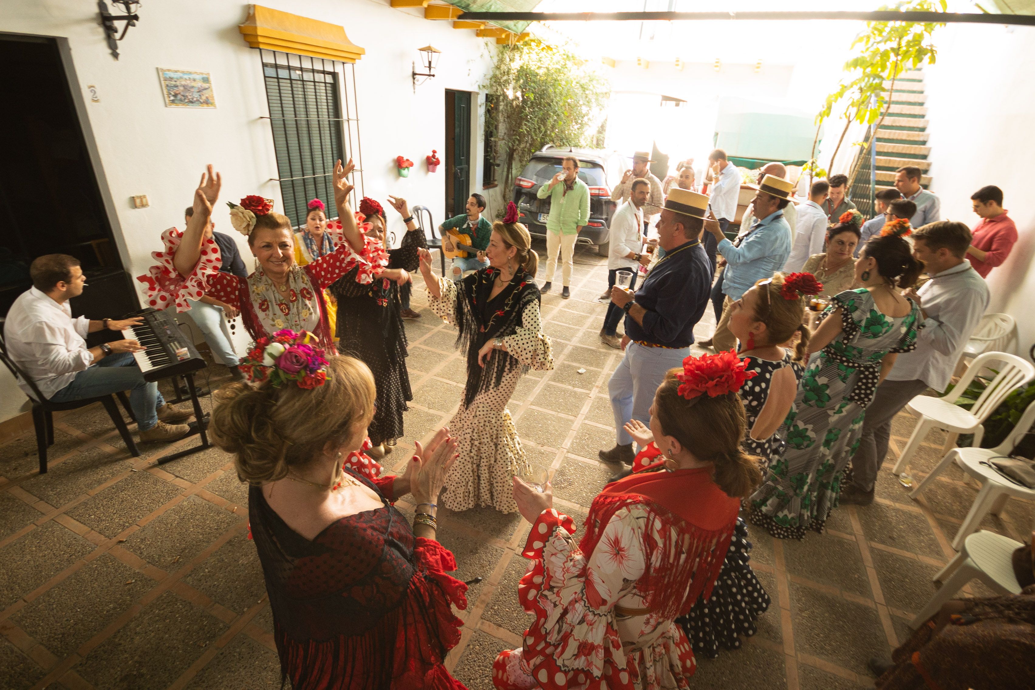 Llegada y ambiente de sábado en la aldea del Rocío
