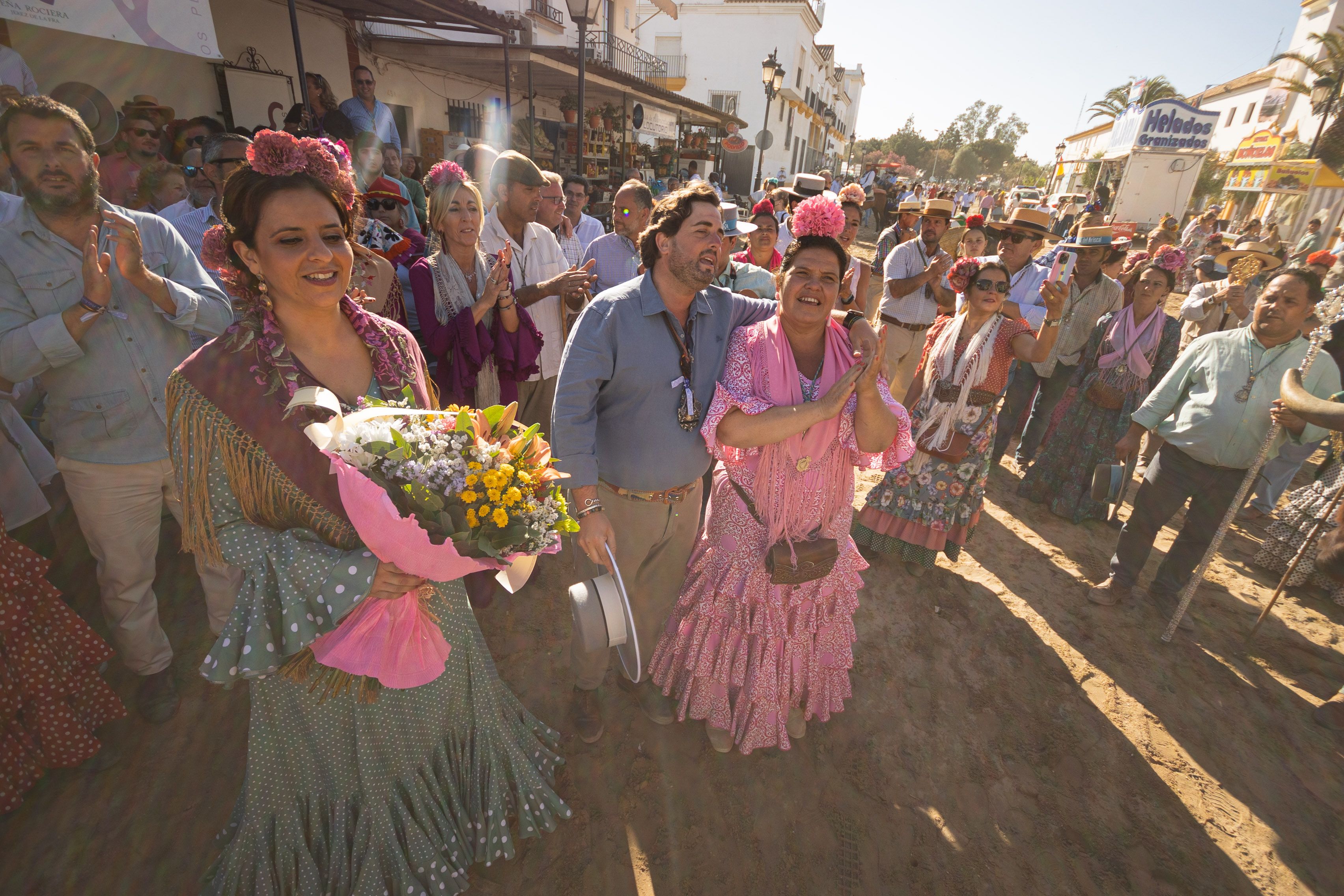 Llegada y ambiente de sábado en la aldea del Rocío