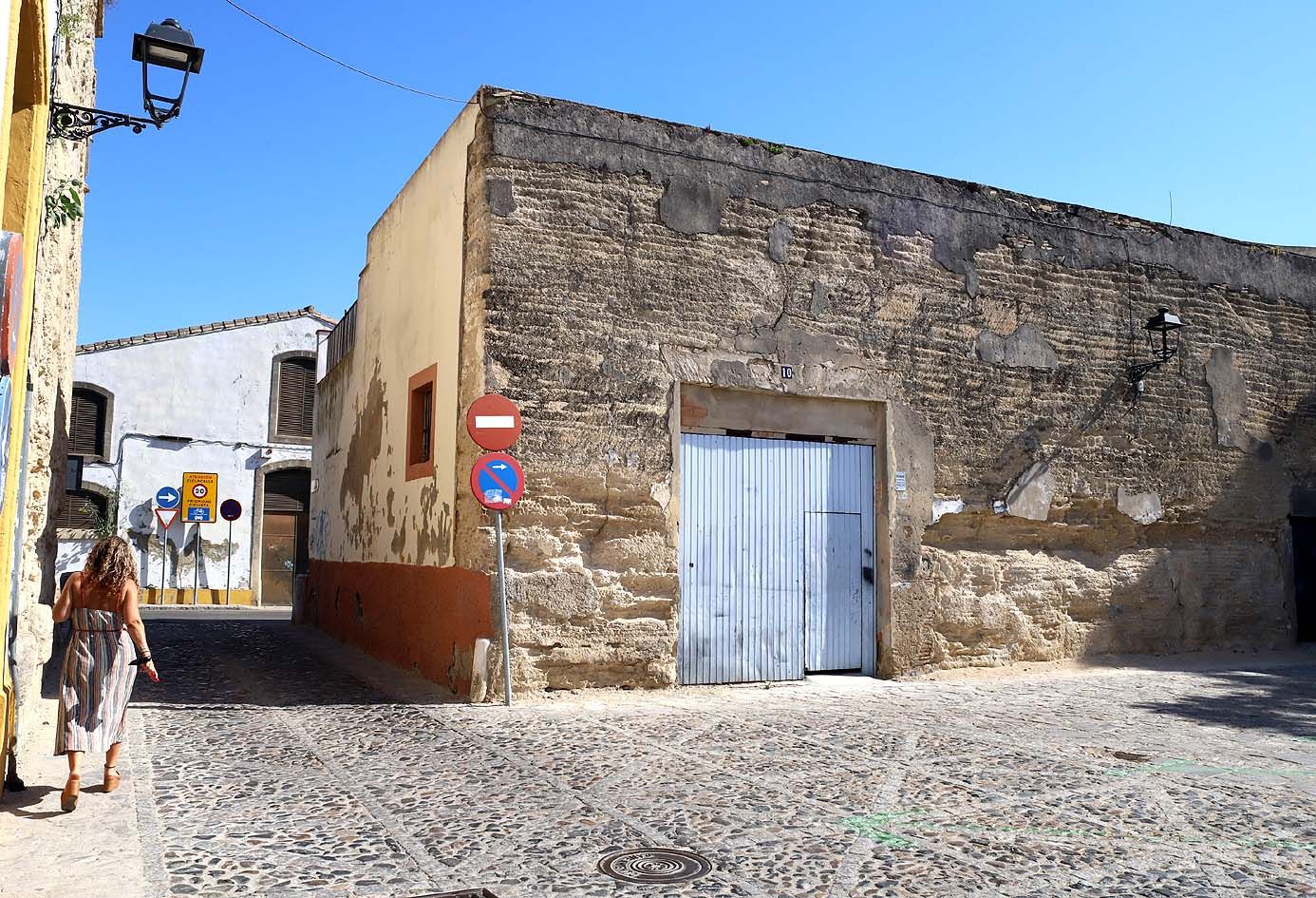 Finca de calle Cordobeses que va a ser demolida por el Ayuntamiento de Jerez, en una imagen reciente.