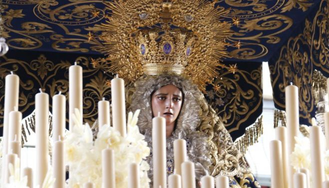 La Estrella, este sábado, bajo su palio.   Francisco Holgado