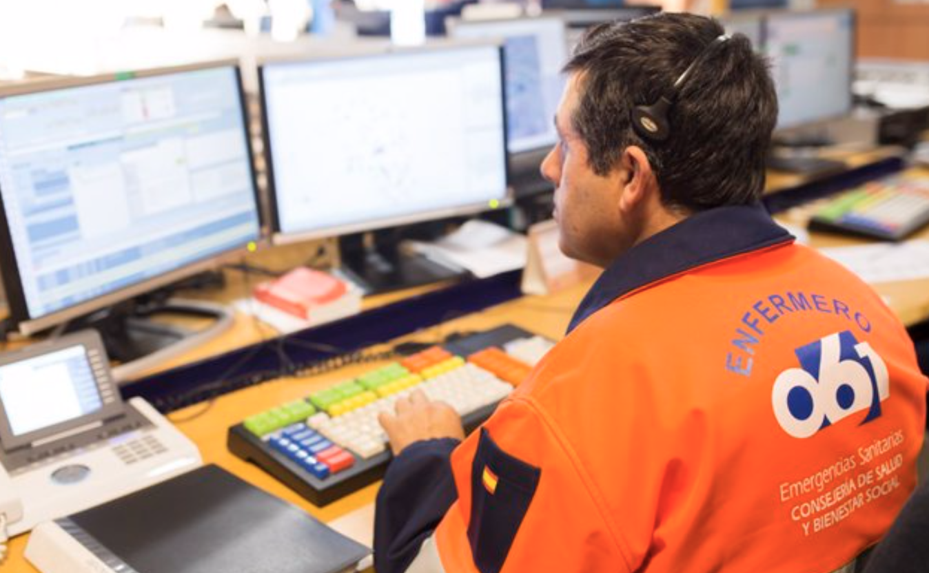 Imagen de archivo del servicio de atención telefónica del 061, que atienden las llamadas de emergencias.