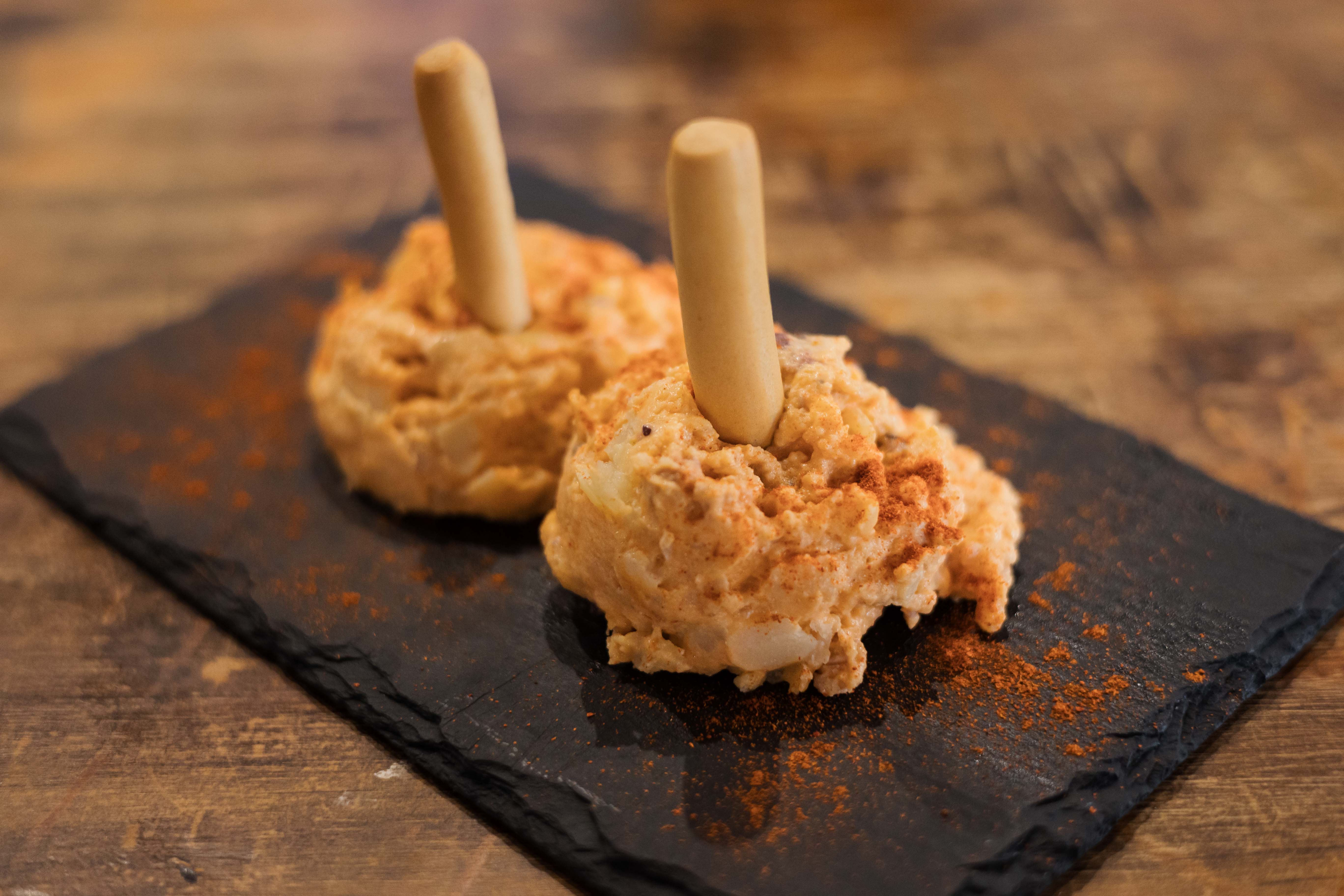 Tapa de ensaladilla de pulpo.