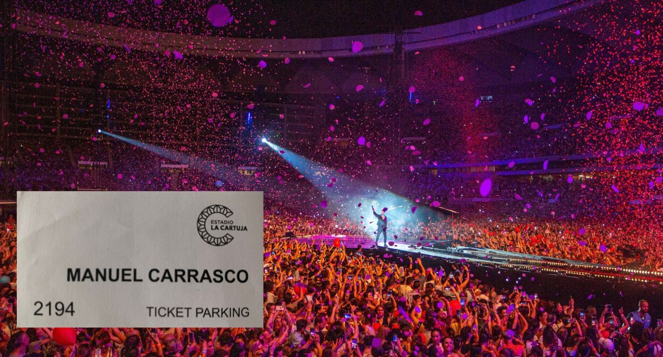 El ticket del aparcamiento en el que fue robado el coche durante el concierto de Manuel Carrasco.