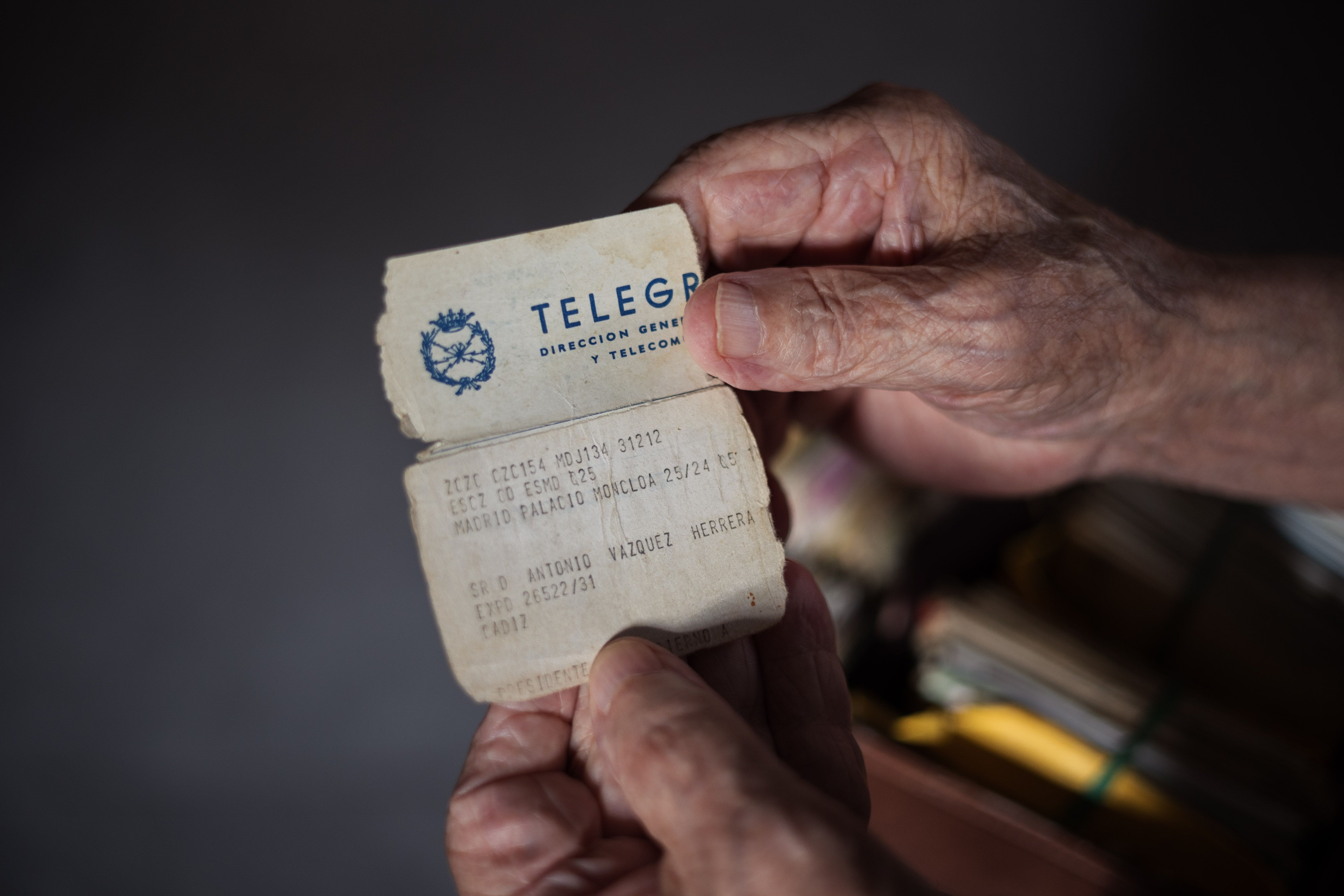 Telegrama enviado por Adolfo Suárez.