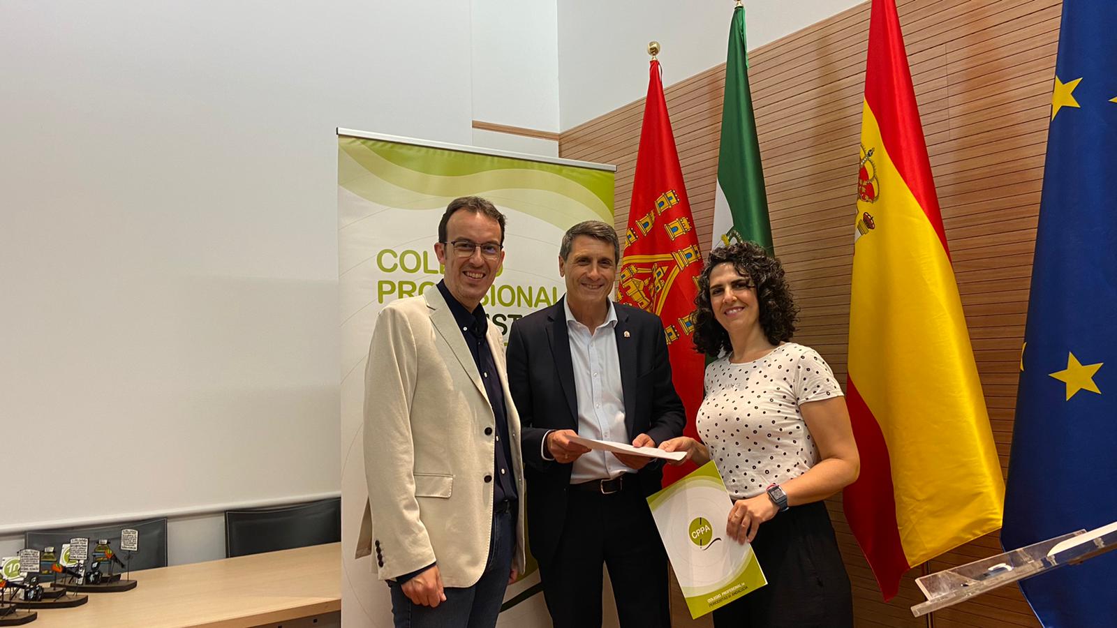 Entrega solicitud al delegado del Gobierno