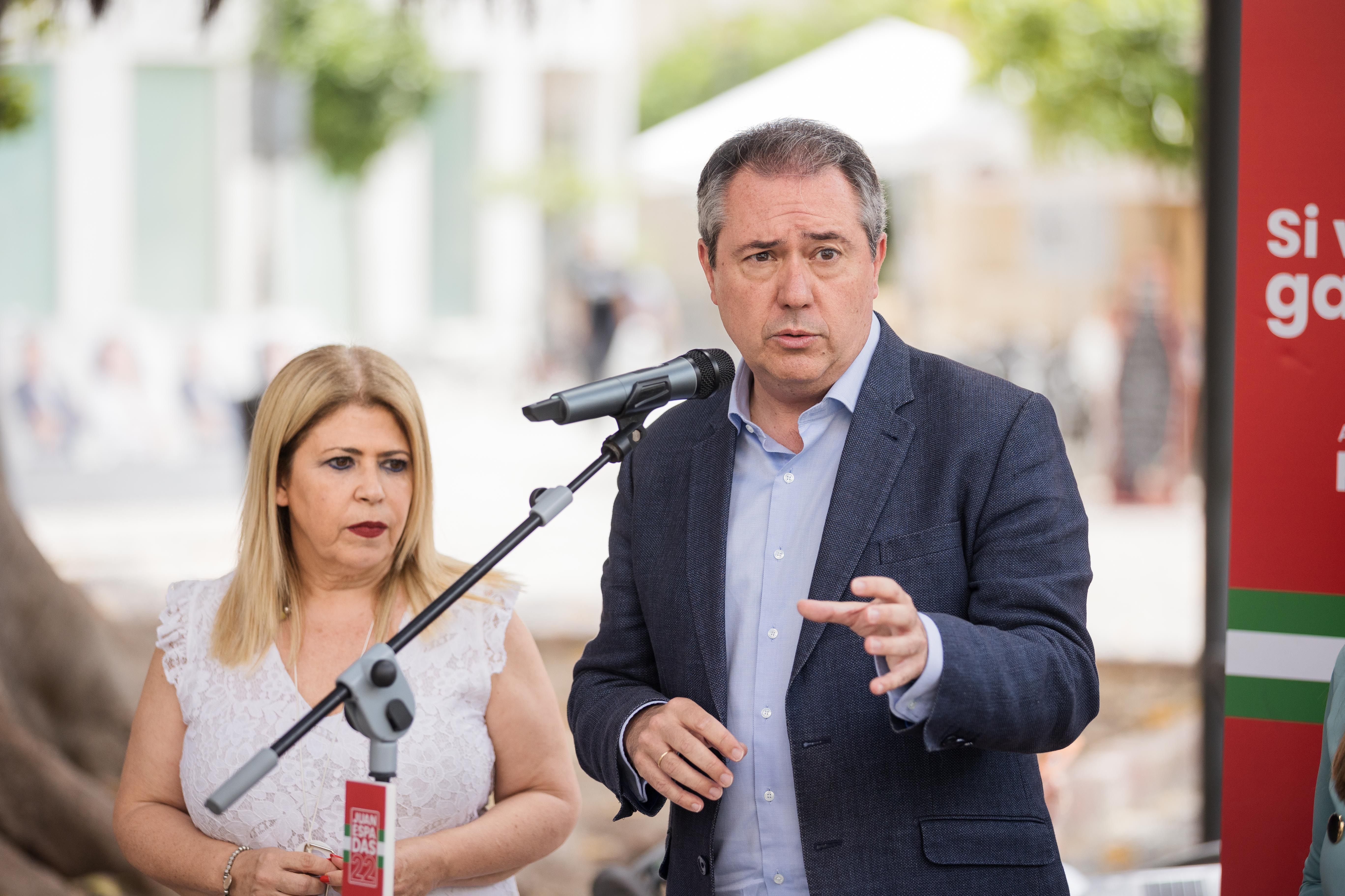 El líder del PSOE andaluz, Juan Espadas, en un acto realizado en Jerez durante la campaña.