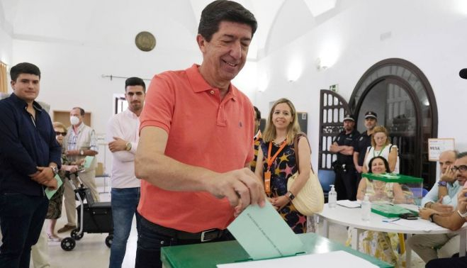 Juan Marín votando.