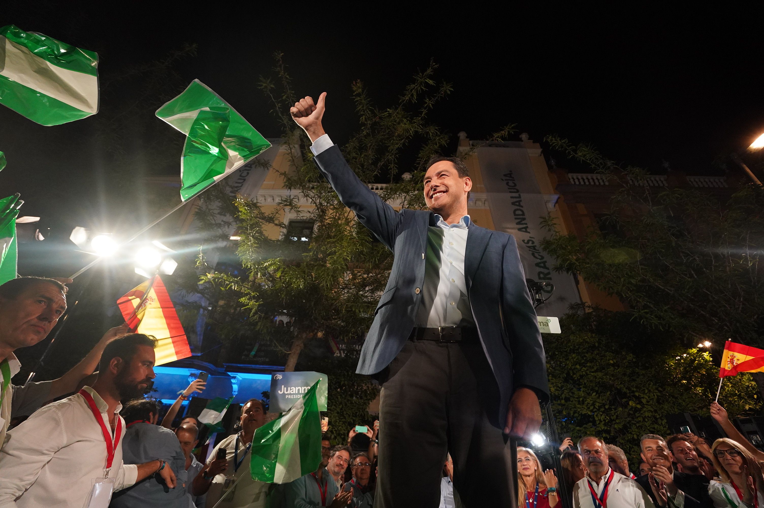 Moreno en la sede del PP durante la noche electoral.