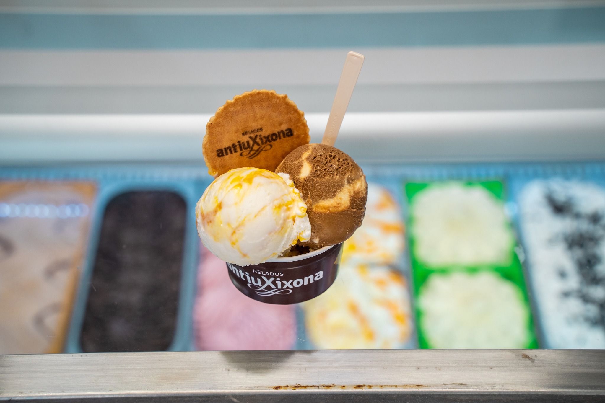 Los primeros helados elaborados con ingredientes de comercio justo en España.  OXFAMINTERMÓN