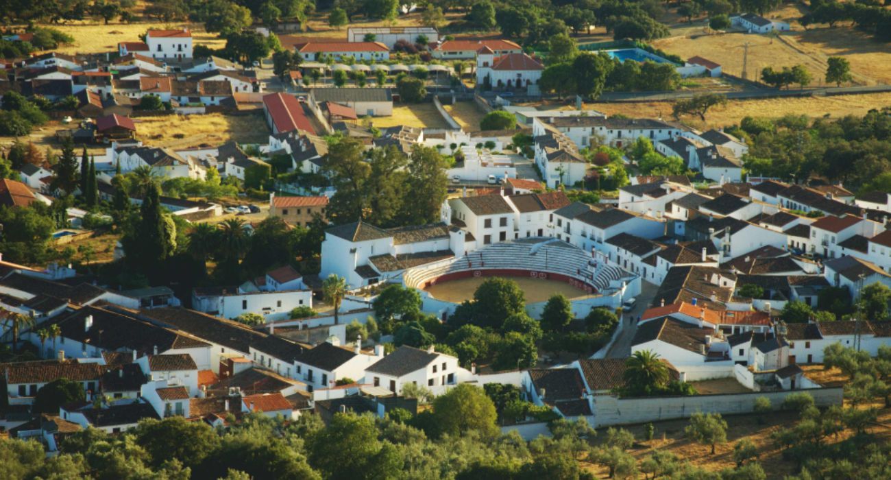 Higuera de la Sierra, uno de los pueblos de Andalucía donde se puede vivir desde 100 euros al mes.