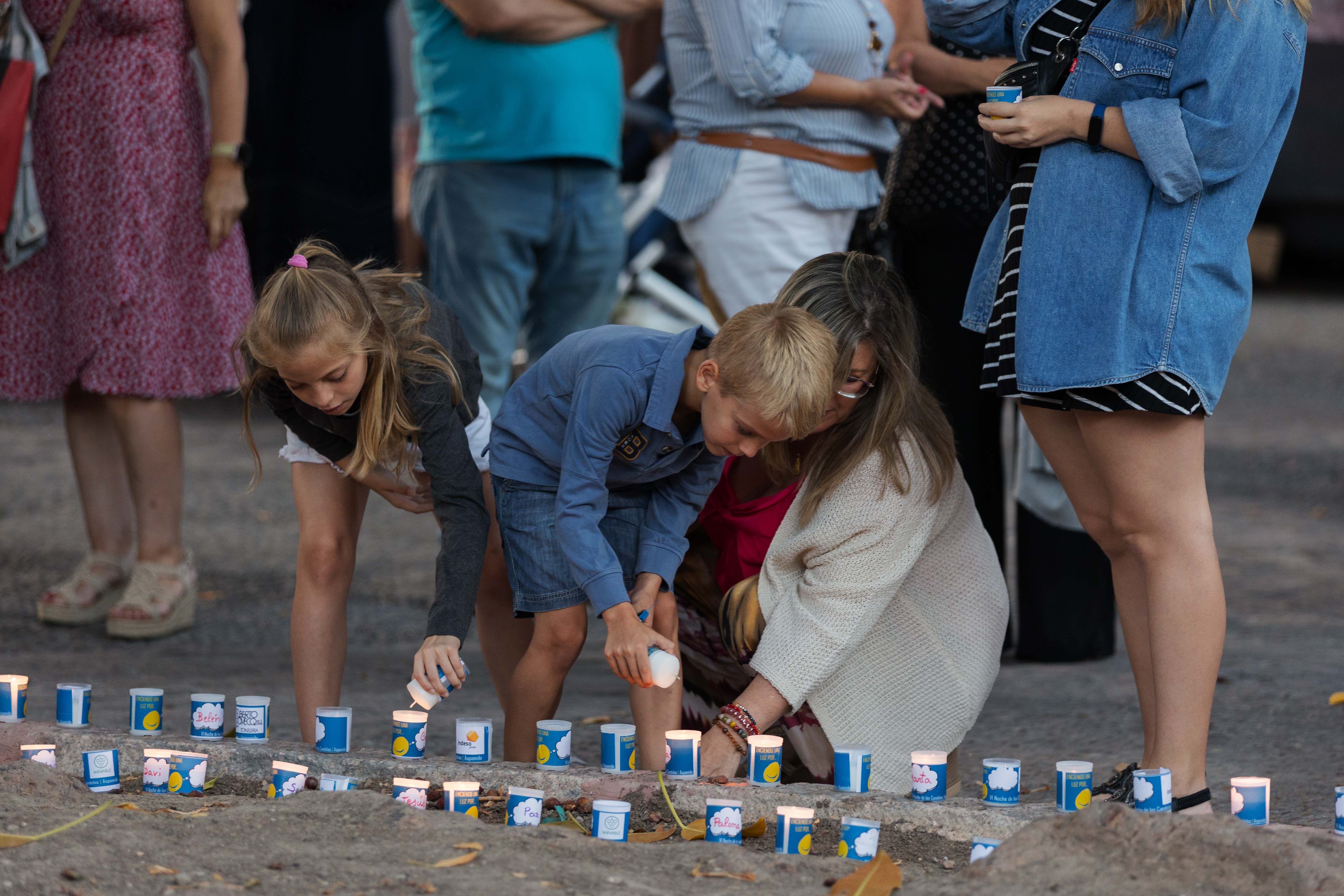 Noche de las candelas de la asociación Aspanido