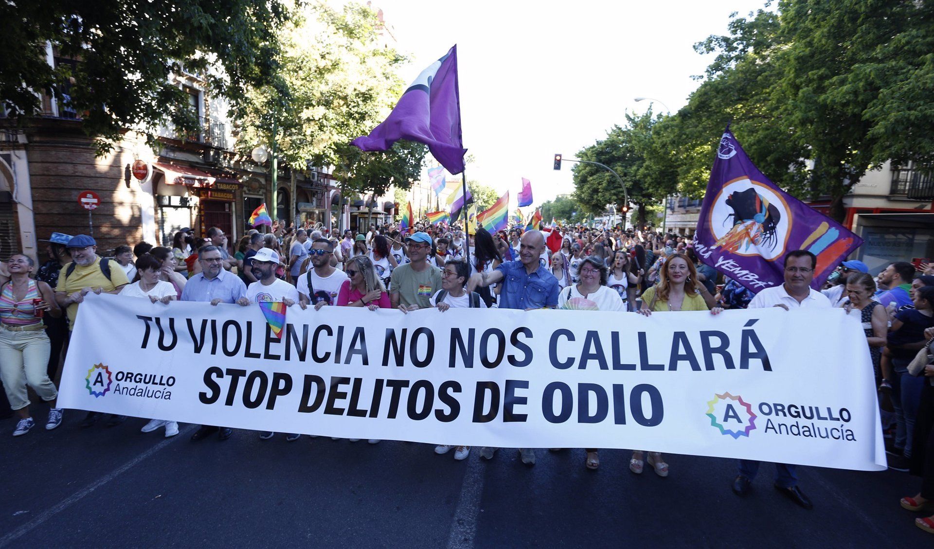 Una manifestación en Sevilla en protesta por los delitos contra la comunidad LGTBIQ.