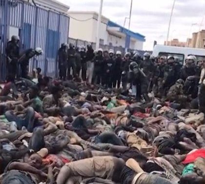 Imágenes de los cuerpos apilados por la policía de Marruecos.