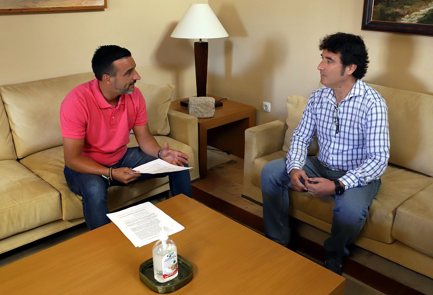 Díaz y García, en una reunión en Urbanismo, para abordar la nueva ordenanza de veladores en Jerez.