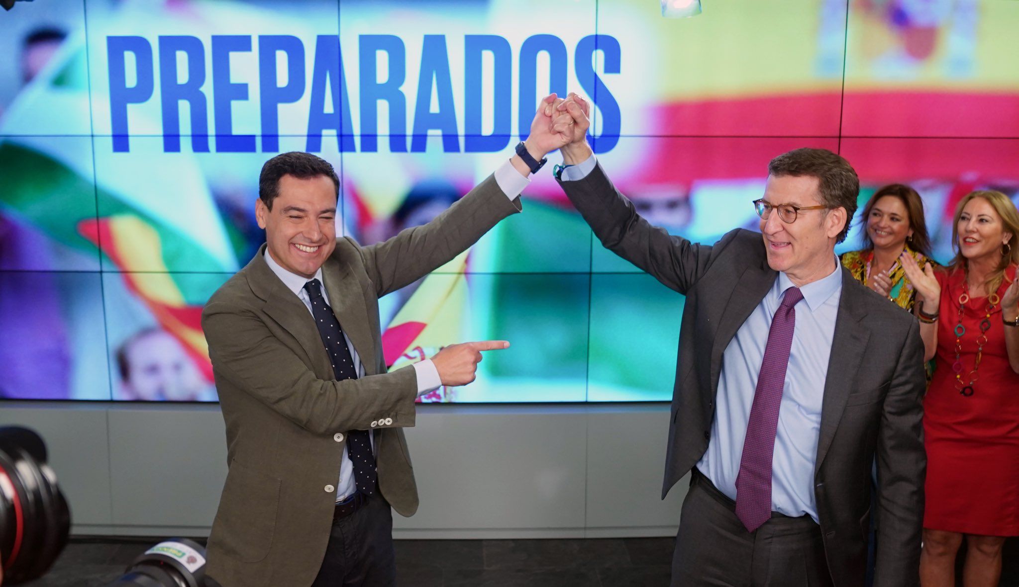 Feijóo y Moreno tras la victoria del PP en las andaluzas.