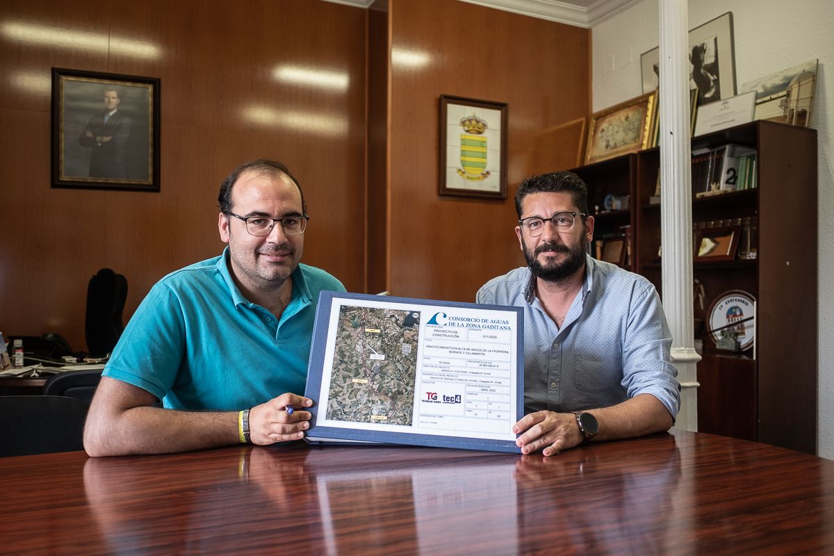 El alcalde de Bornos, Hugo Palomares, y el presidente del CAZG, Jorge Rodríguez.