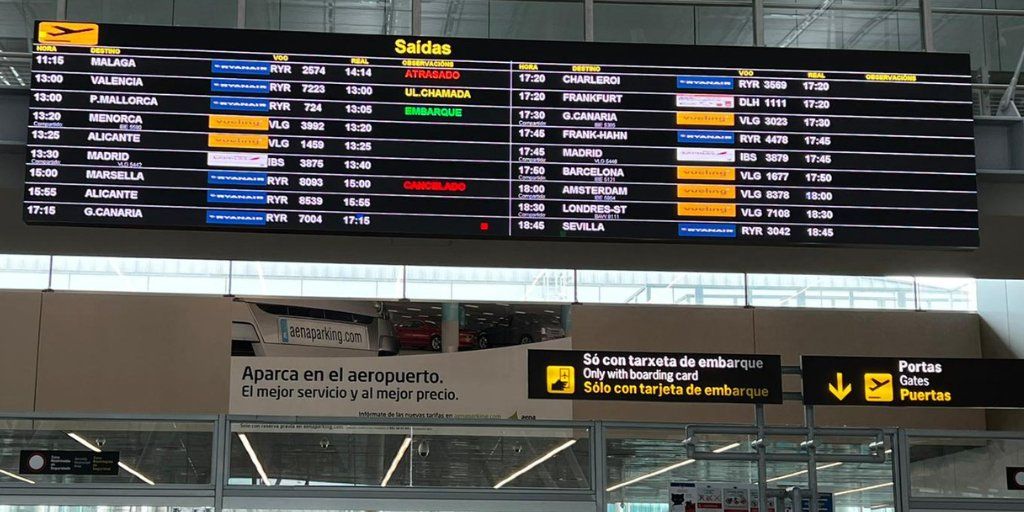 Once vuelos se han cancelado en el aeropuerto de Málaga por la huelga de Ryanair y EasyJet.