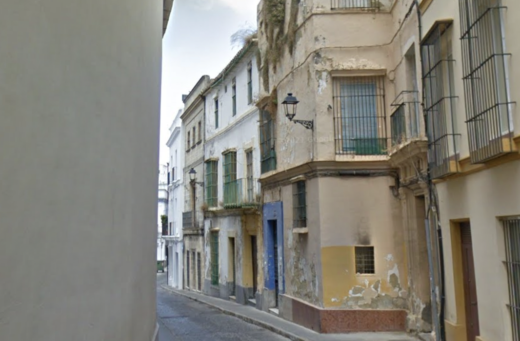 La calle Carmen en Jerez tendrá otro inmueble de casi 700 metros para pisos turísticos.