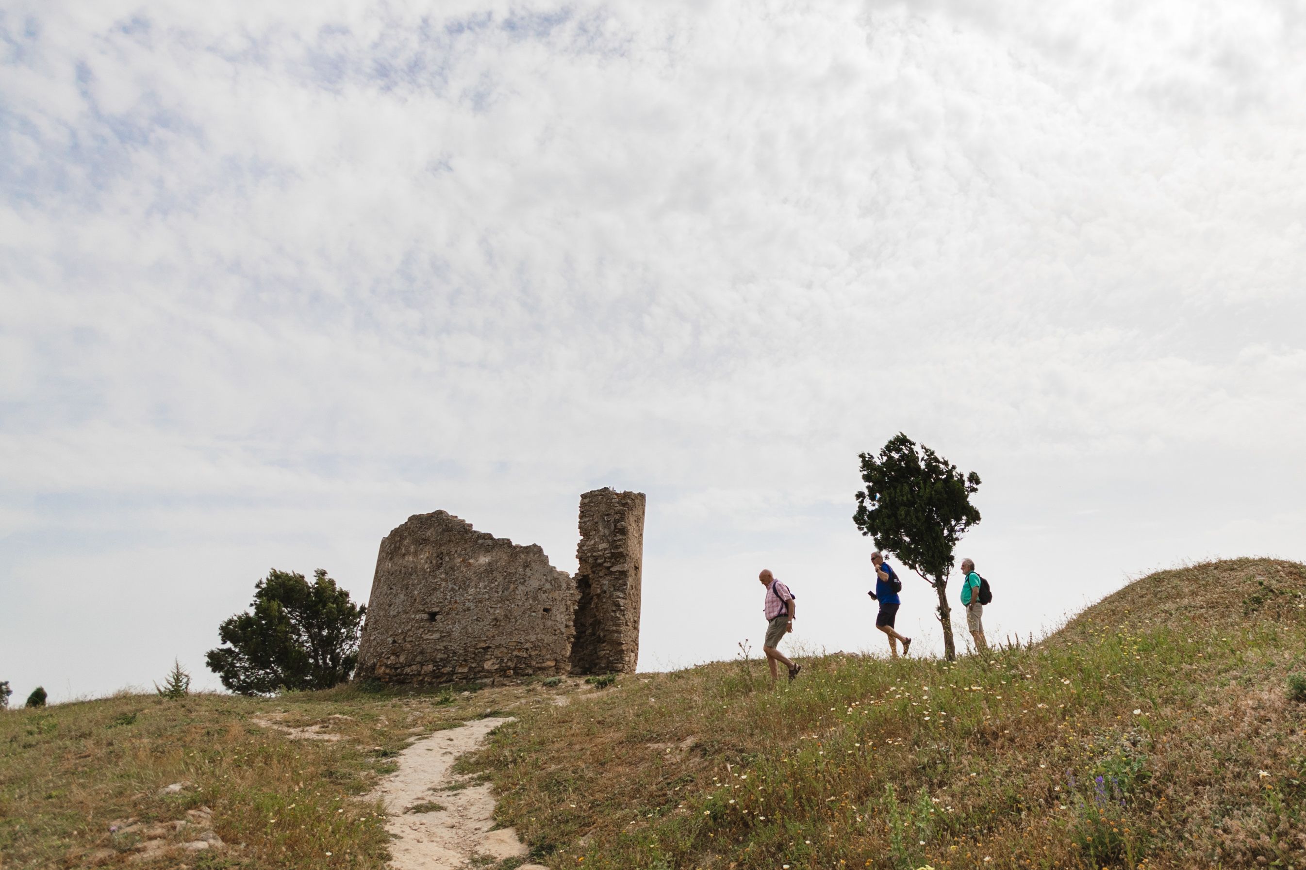 Restos del castillo en la zona alta de Medina Sidonia.    MANU GARCÍA