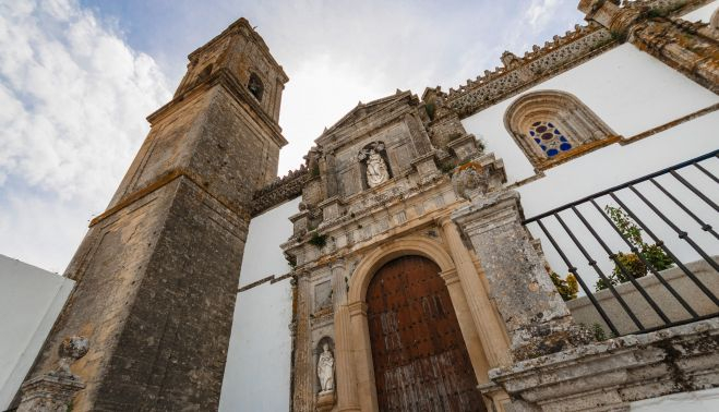 Iglesia Mayor de Medina Sidonia, templo gótico-renacentista del siglo XVI.