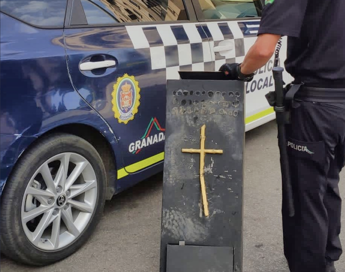 Imagen del cepillo robado y recuperado sin dinero por la Policía Local de Granada.