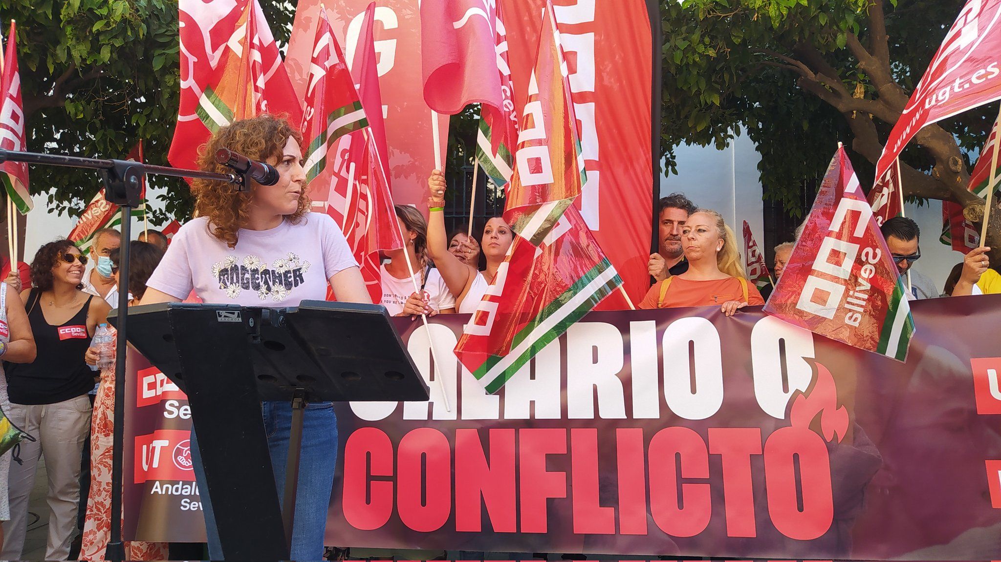 Una imagen de Nuria López en la primera de las movilizaciones, "salario o conflicto".