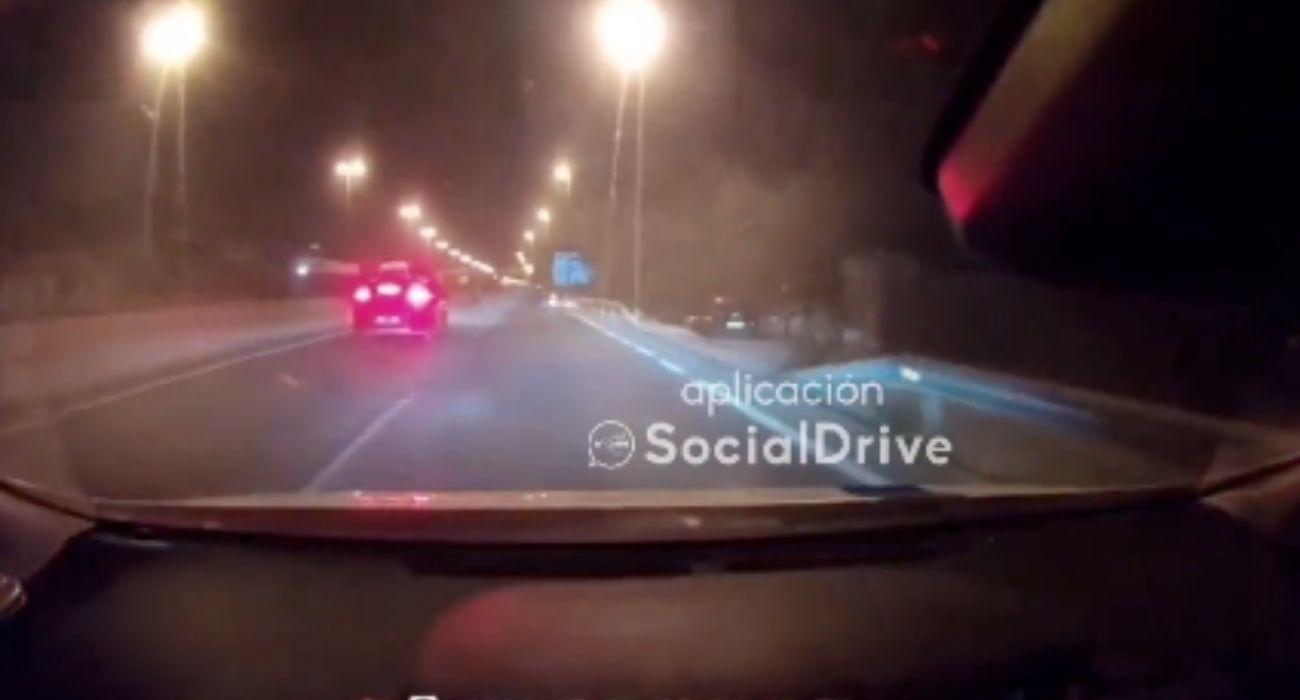 Momento del accidente de tráfico al incorporarse a una autovía en Málaga.